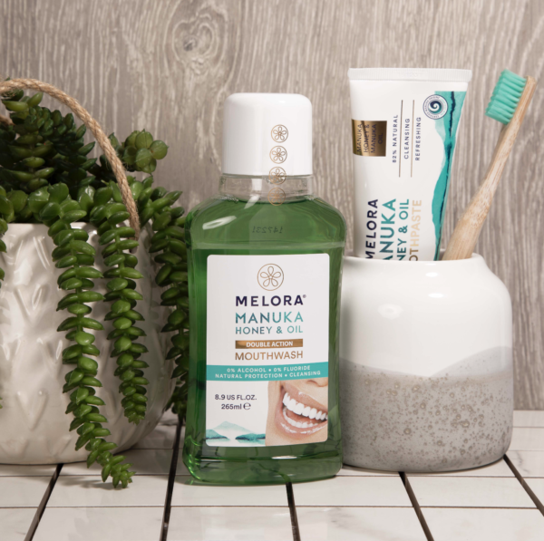 Mānuka Honey & Oil Double Action Mouthwash 265ml - Image 2